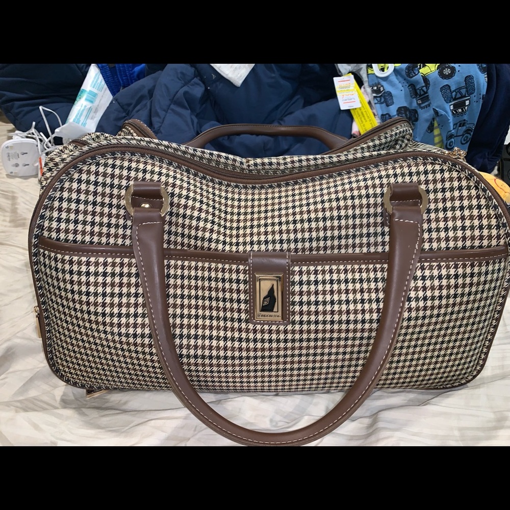 London Fog Luggage